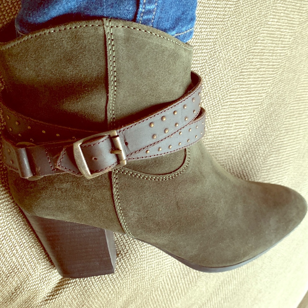 Diva ankle boots with studded strap- never worn